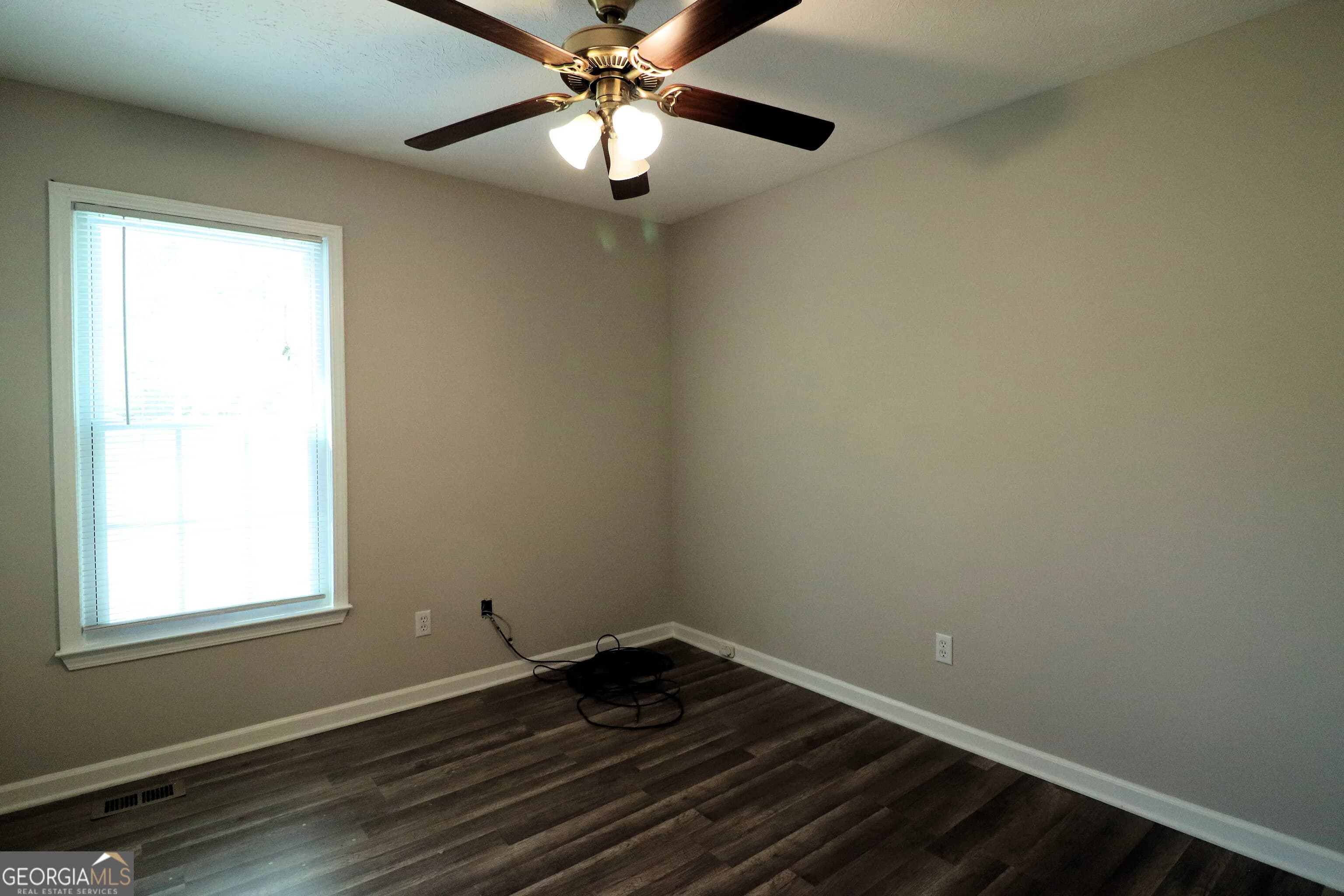 192 Deerfield Dr — photo 6 of 36