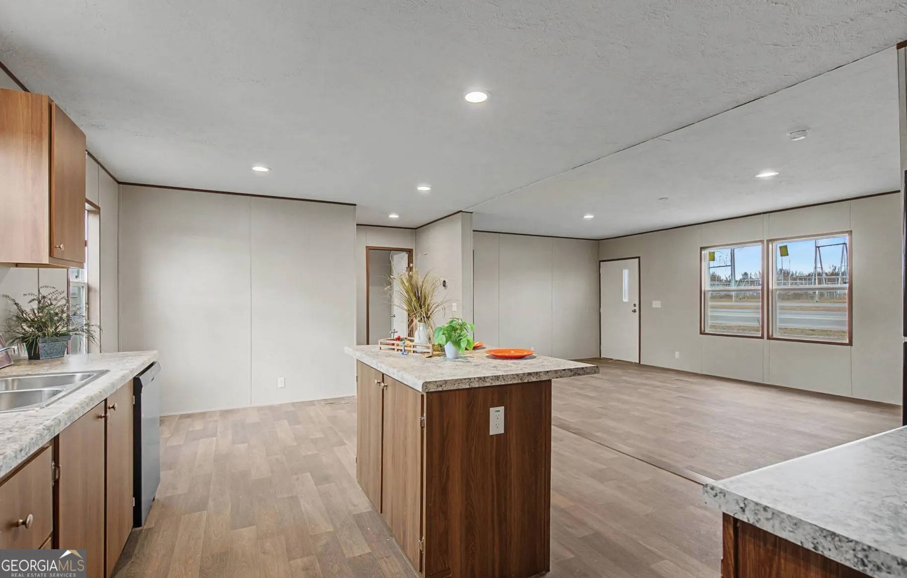 20 Kathy Ln — photo 13 of 17