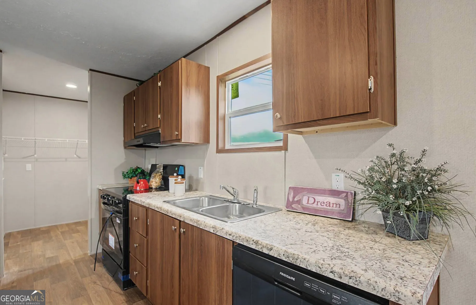 20 Kathy Ln — photo 16 of 17