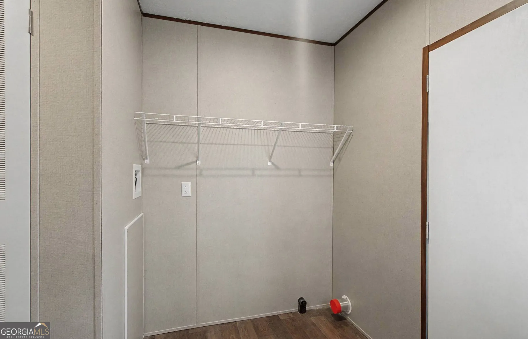 20 Kathy Ln — photo 8 of 17