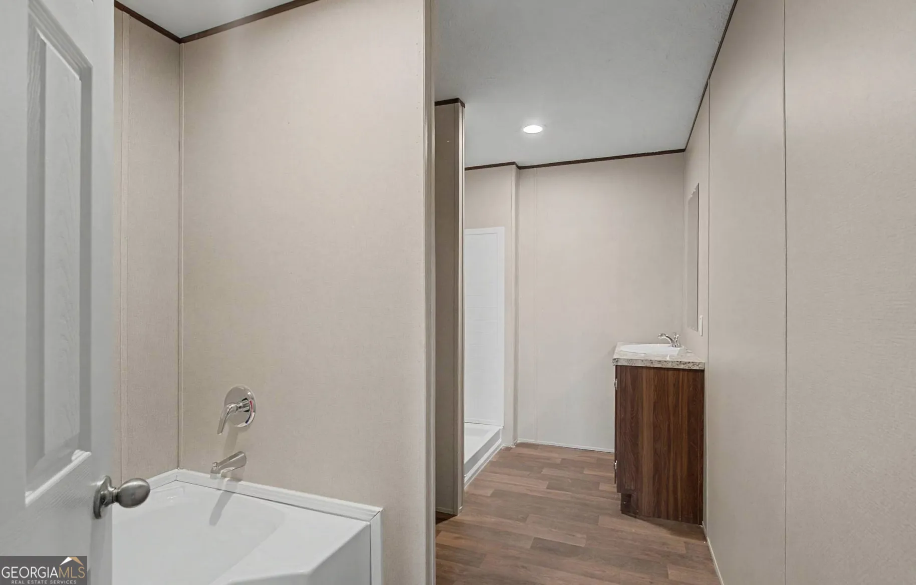 20 Kathy Ln — photo 6 of 17