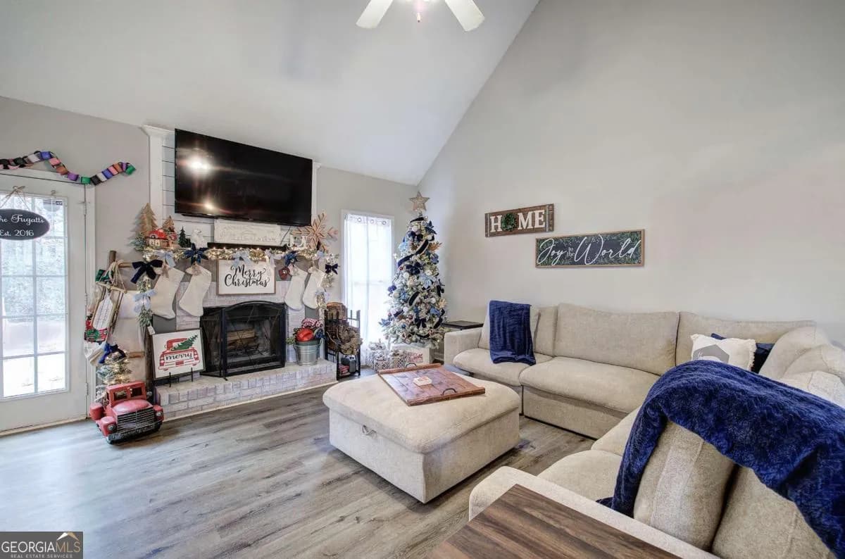 73 Riverstone Dr — photo 3 of 45