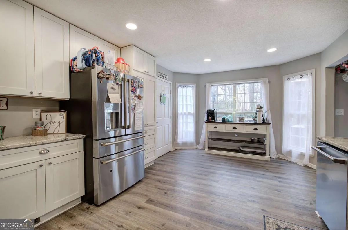 73 Riverstone Dr — photo 9 of 45