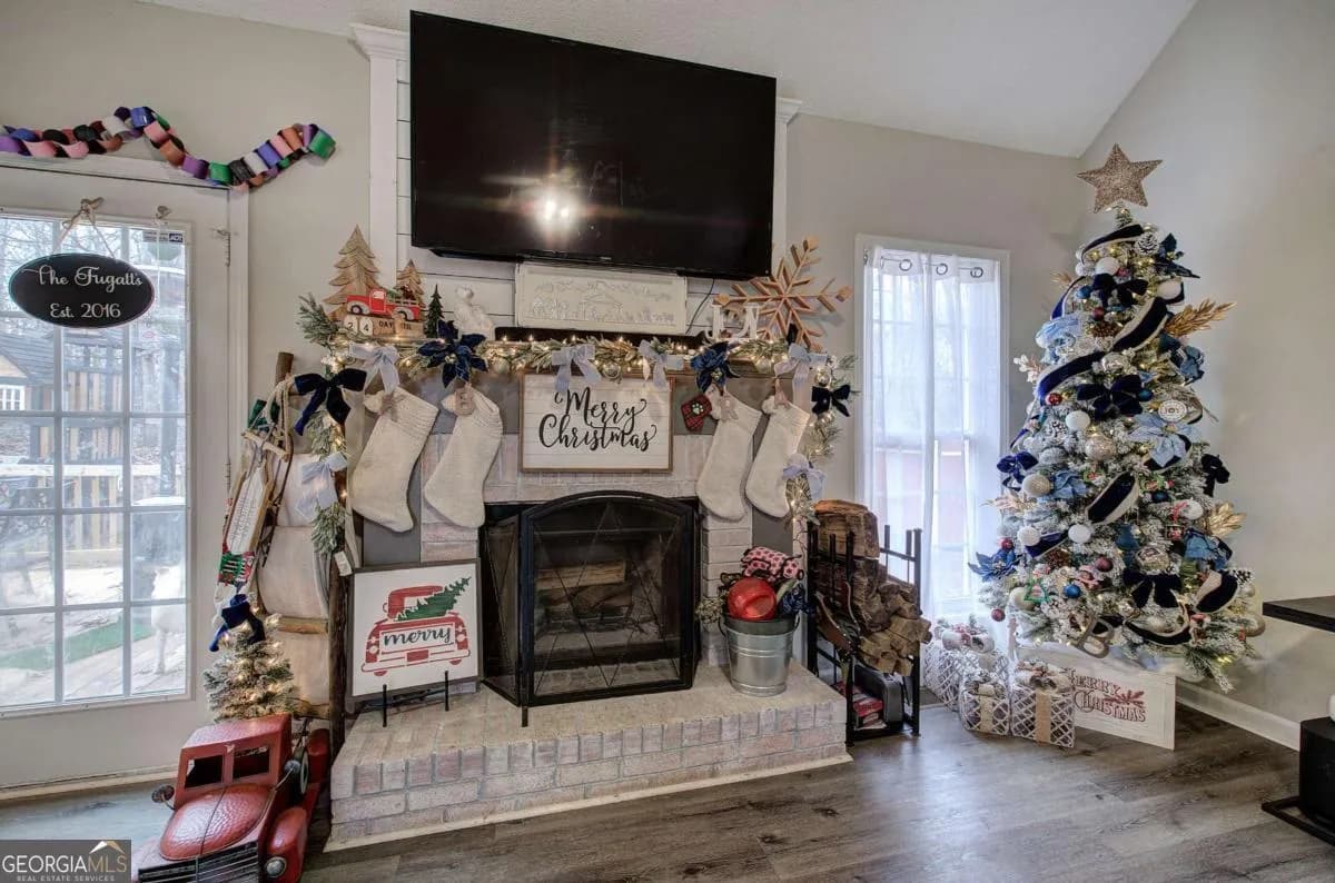 73 Riverstone Dr — photo 4 of 45