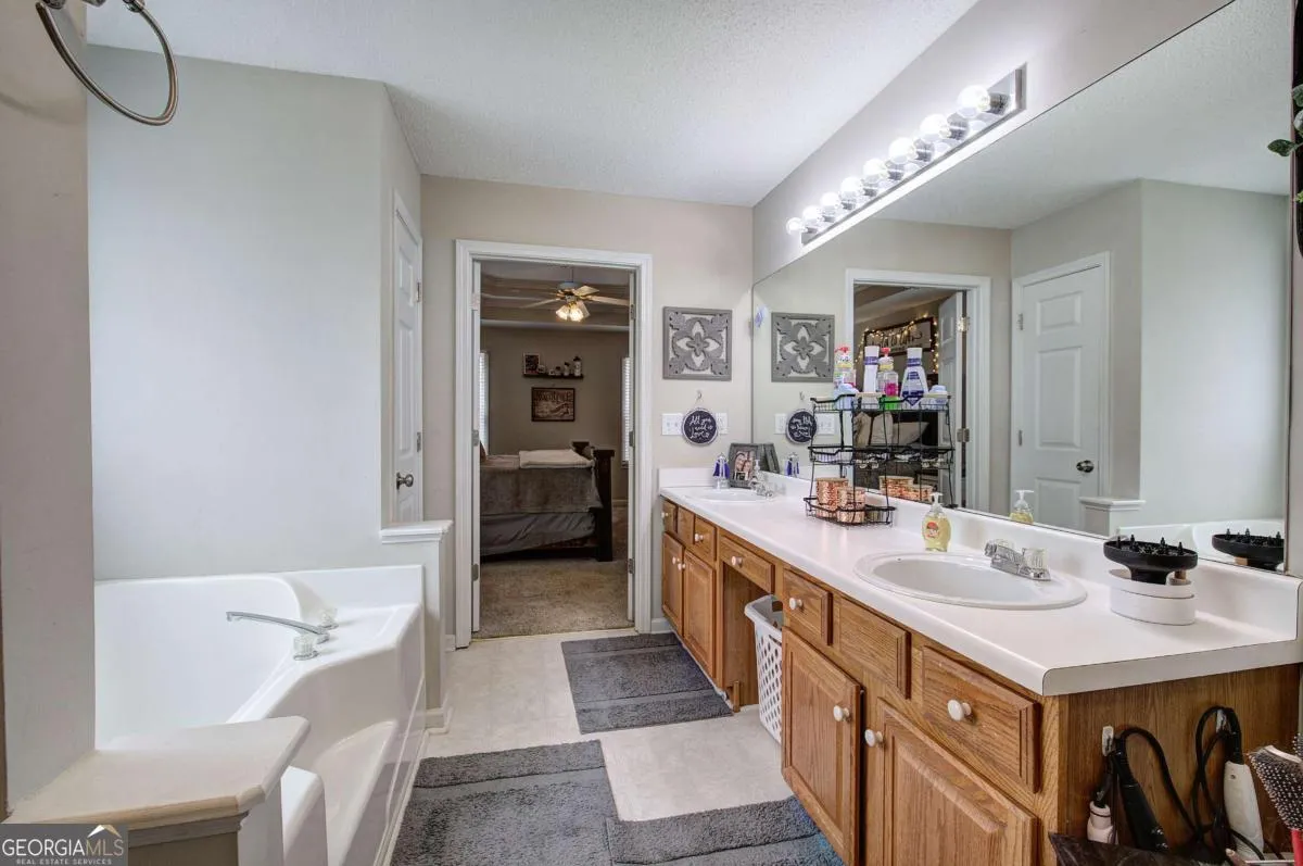 73 Riverstone Dr — photo 19 of 45