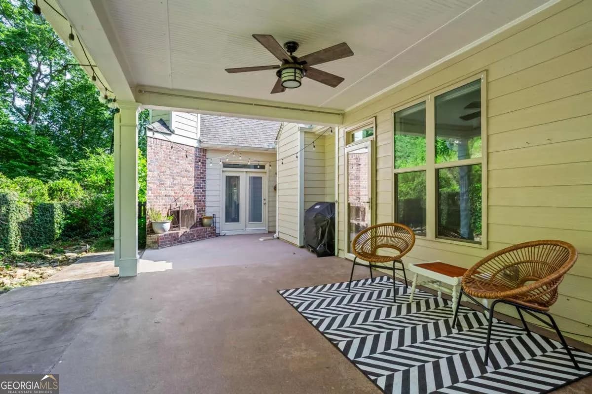 183 Lullwater Ln — photo 25 of 40