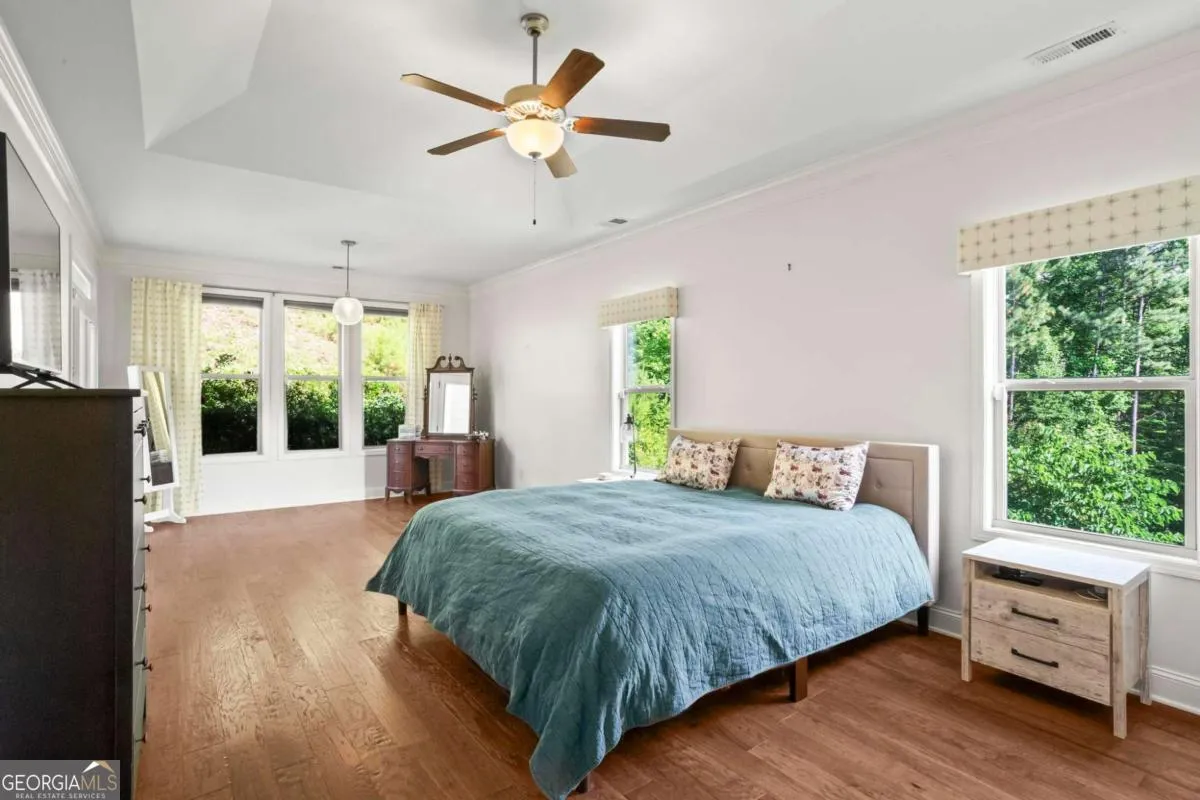 183 Lullwater Ln — photo 10 of 40