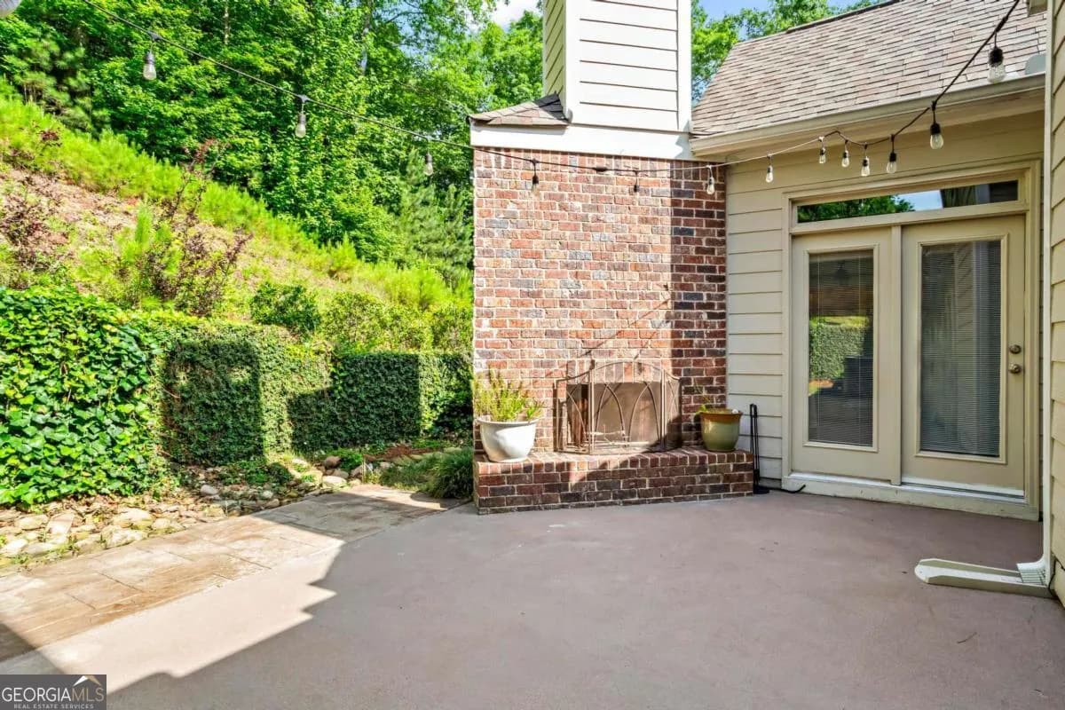 183 Lullwater Ln — photo 28 of 40