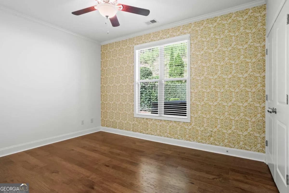 183 Lullwater Ln — photo 17 of 40