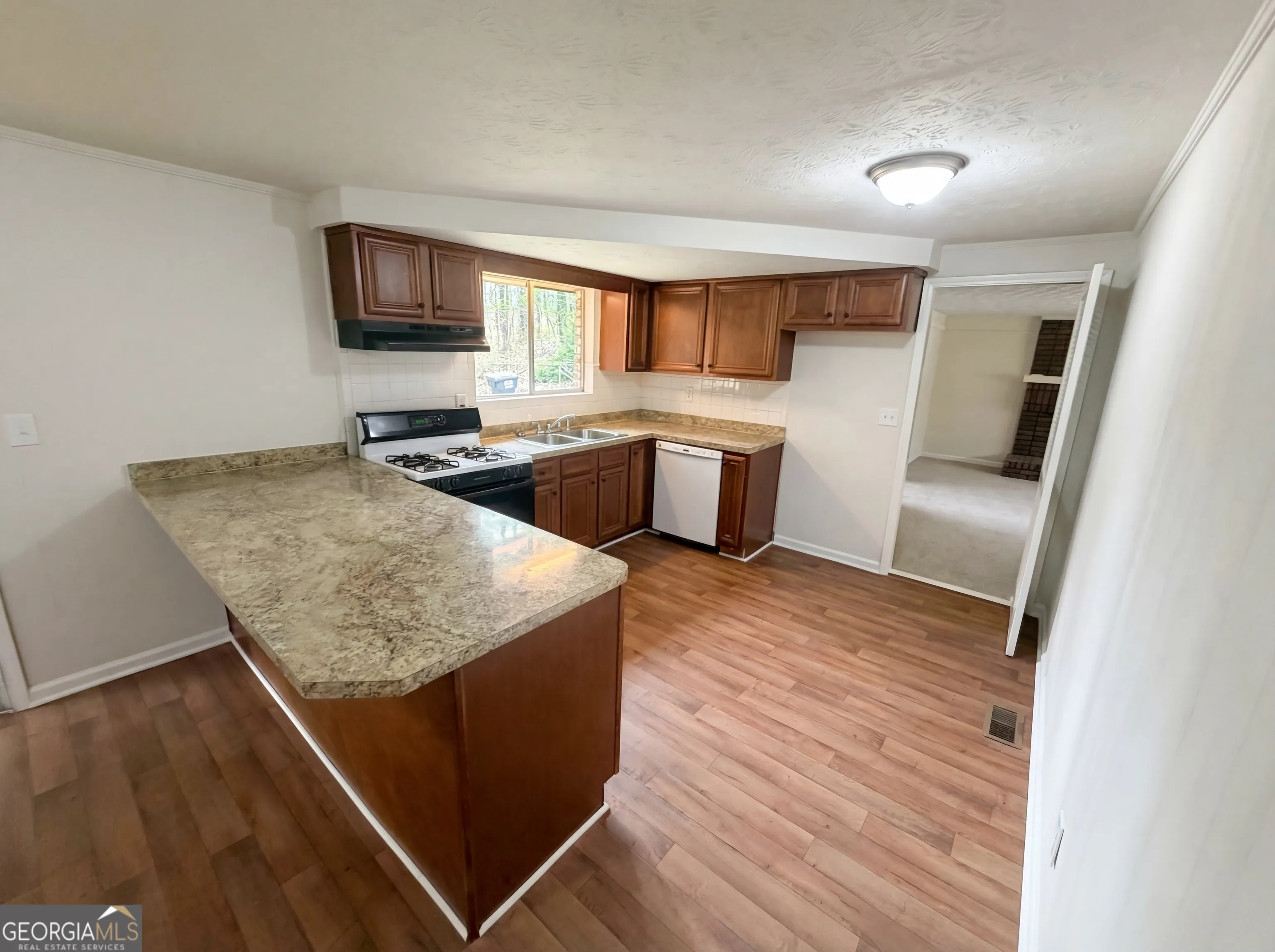 6372 S Skyline Dr — photo 10 of 16