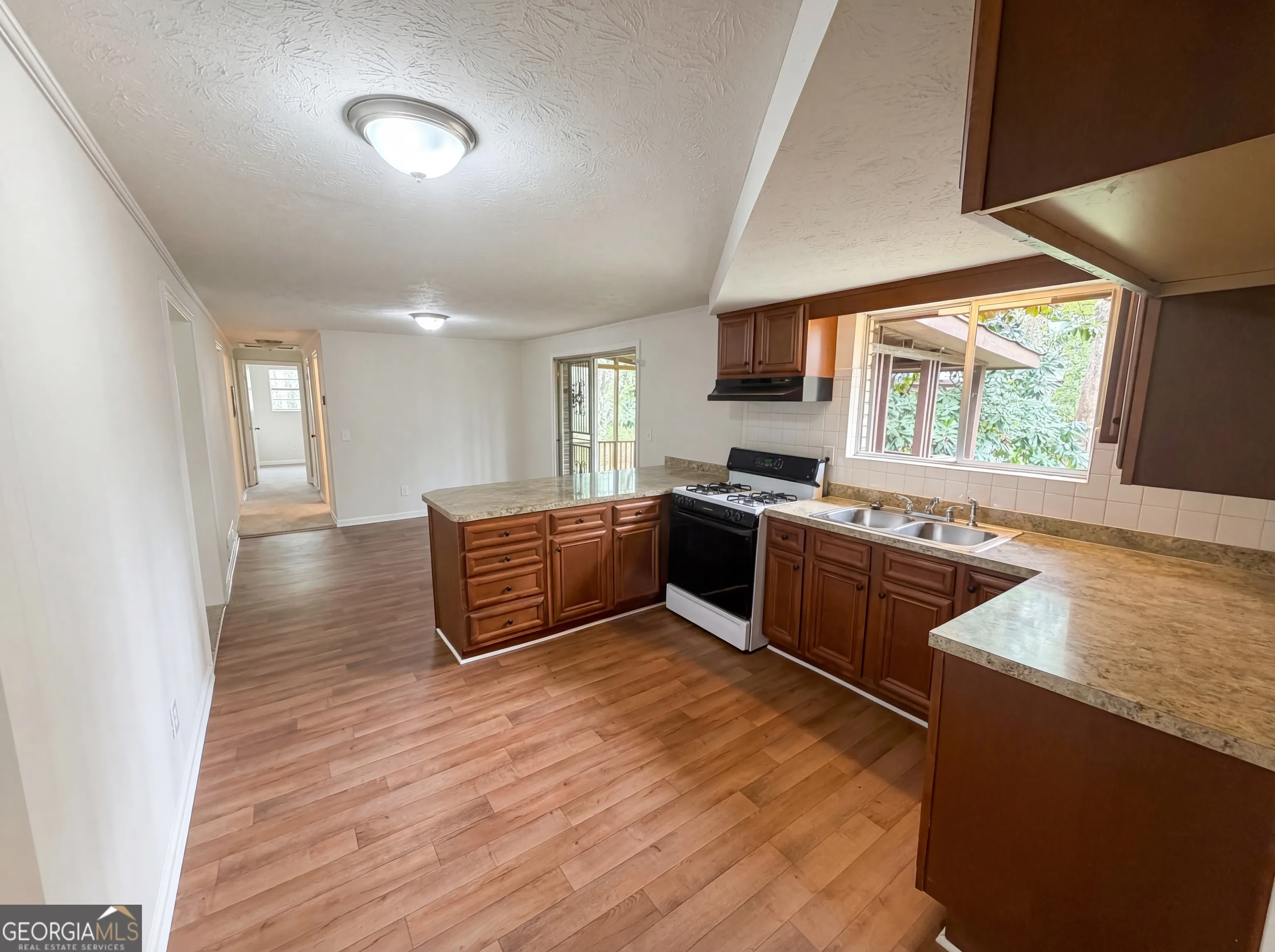 6372 S Skyline Dr — photo 11 of 16
