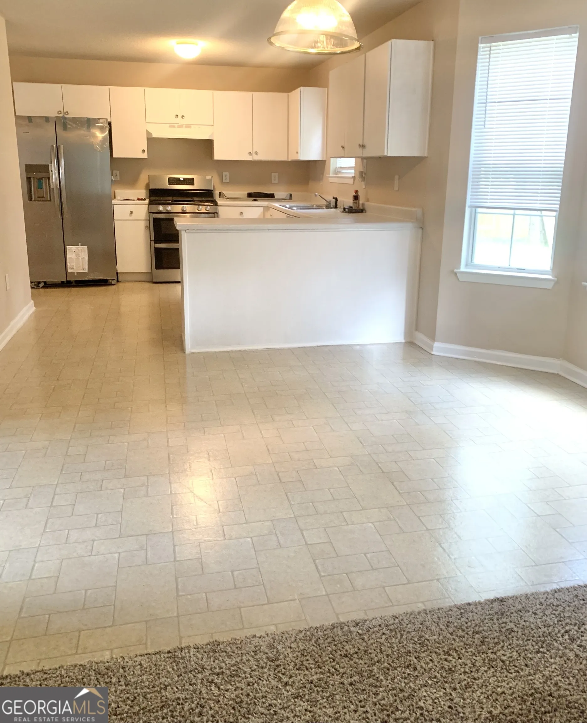 6780 Manor Creek Dr — photo 5 of 8
