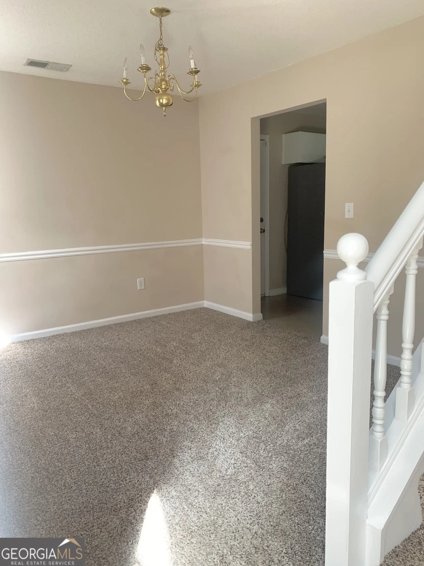 6780 Manor Creek Dr — photo 4 of 8