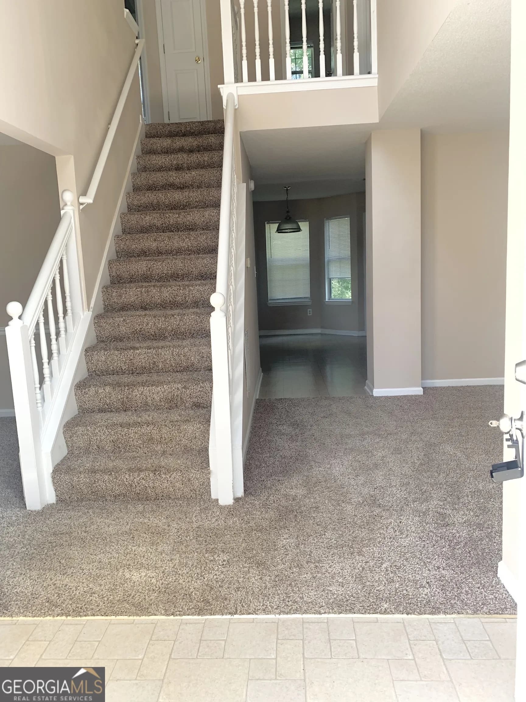 6780 Manor Creek Dr — photo 2 of 8