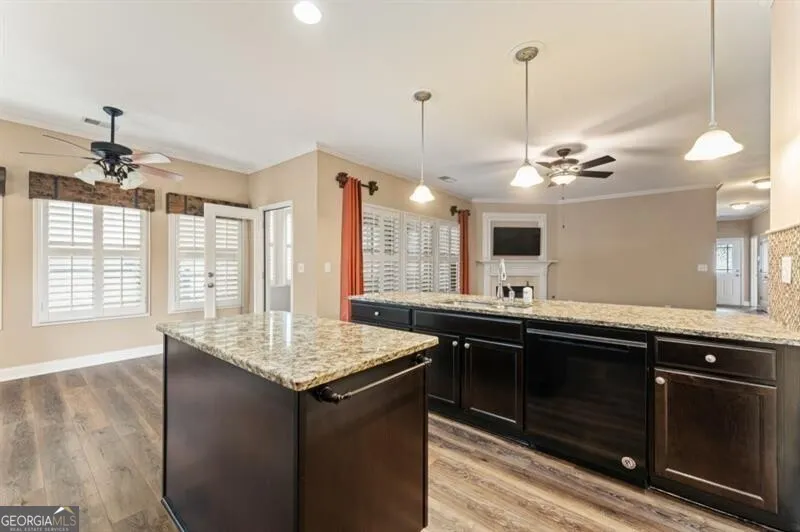 103 Hawthorne Ridge Cir — photo 5 of 37