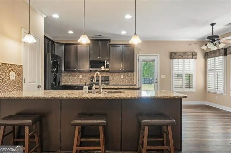 103 Hawthorne Ridge Cir — photo 3 of 37