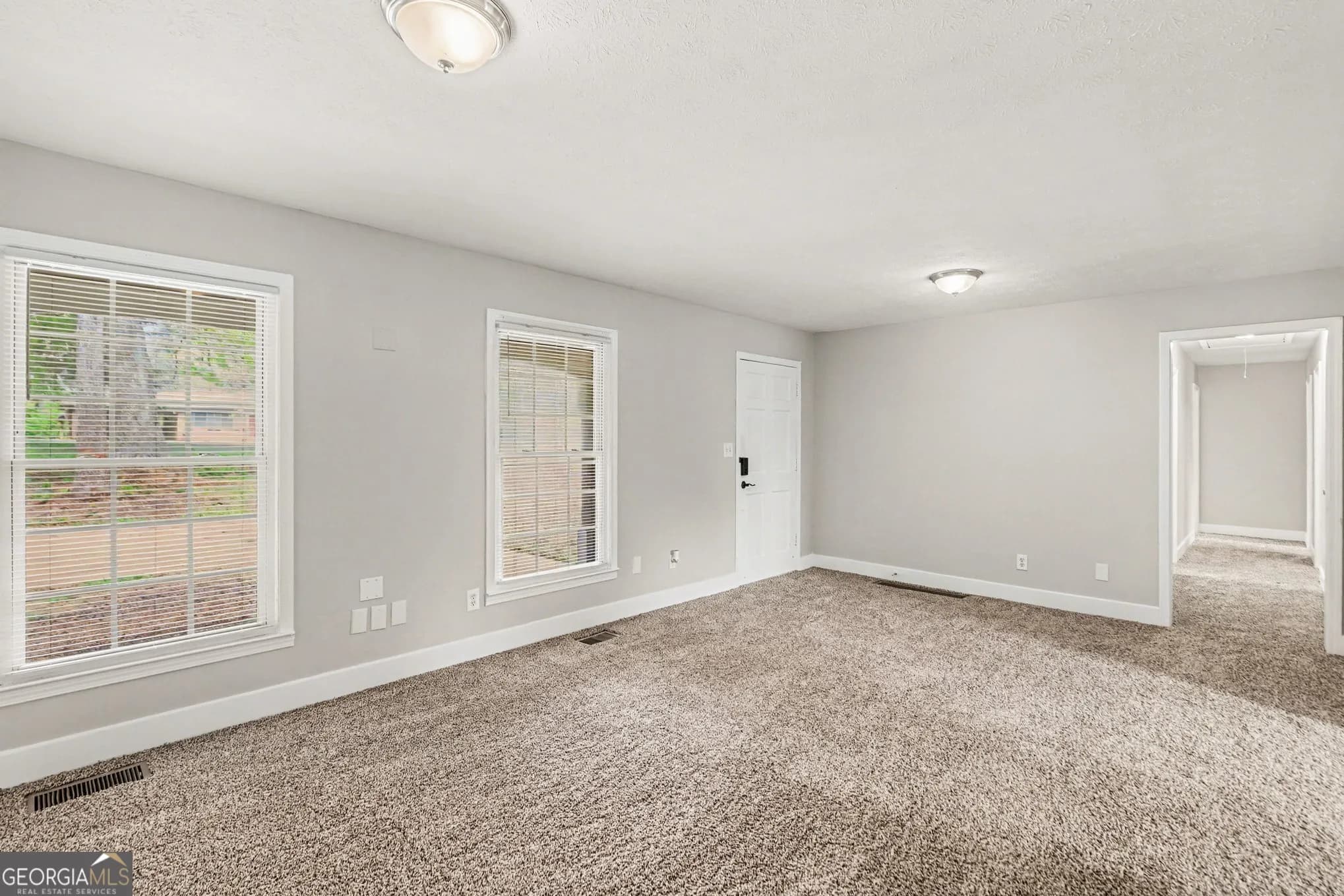 4938 Kings Hwy — photo 9 of 15