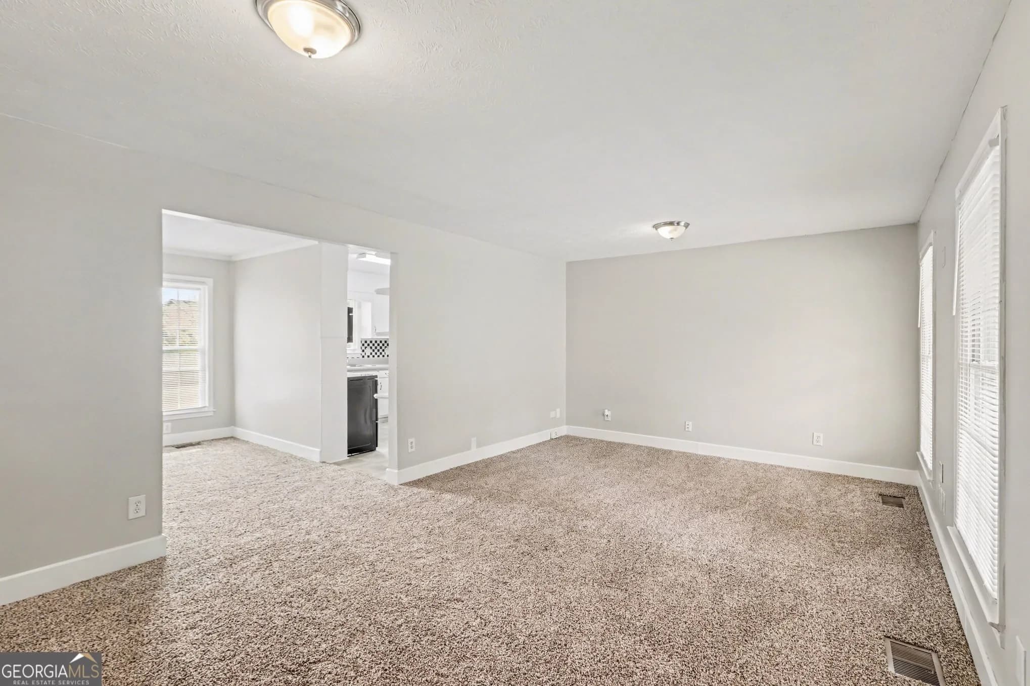 4938 Kings Hwy — photo 8 of 15