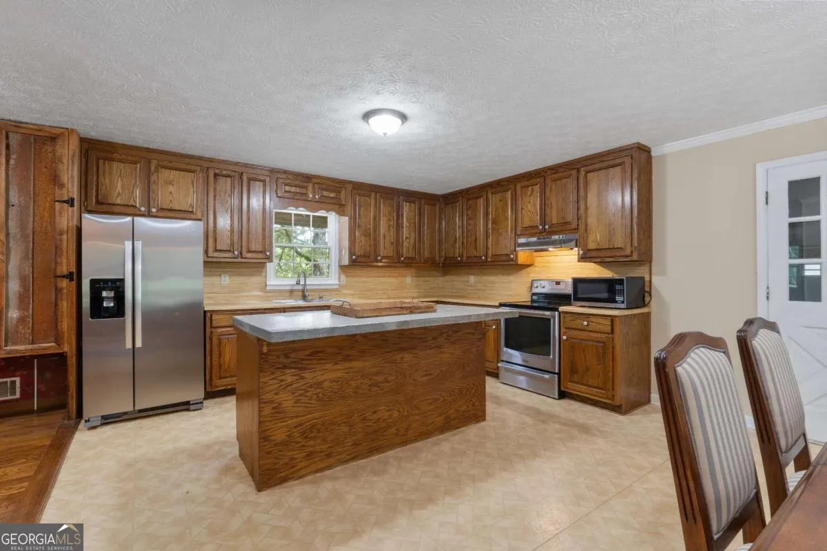 112 Brannon Rd — photo 12 of 40