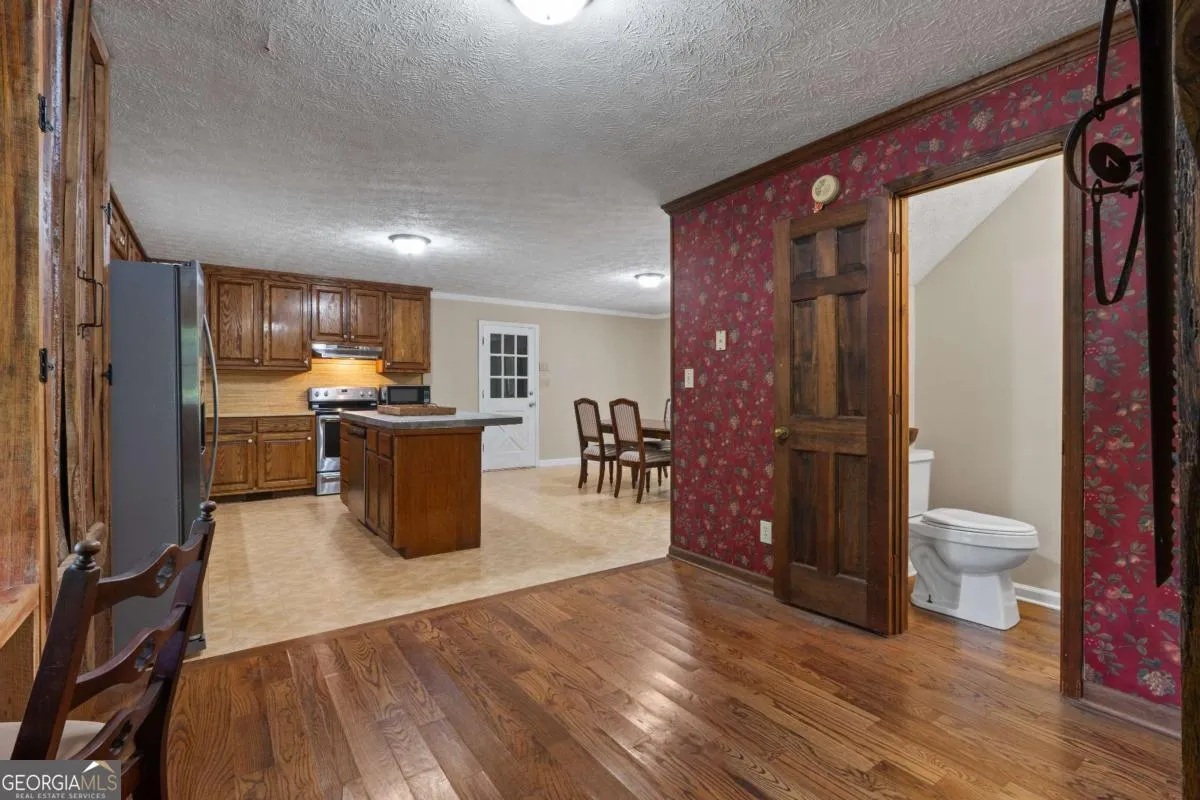 112 Brannon Rd — photo 7 of 40