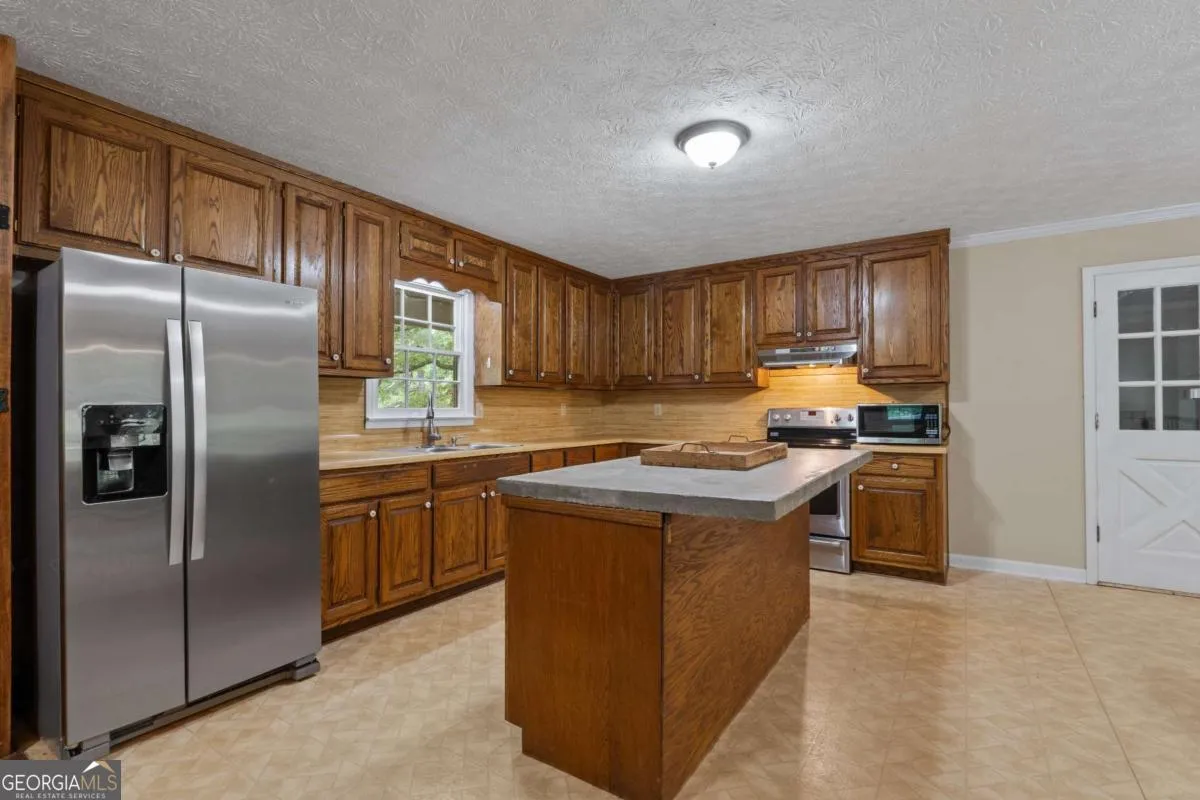 112 Brannon Rd — photo 9 of 40