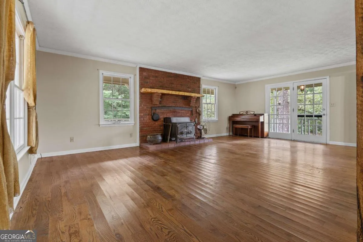 112 Brannon Rd — photo 3 of 40