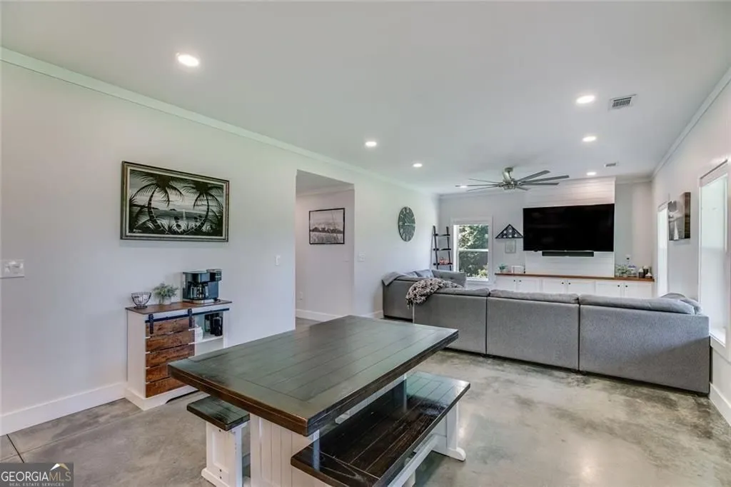 265 Mashburn Rd — photo 4 of 48