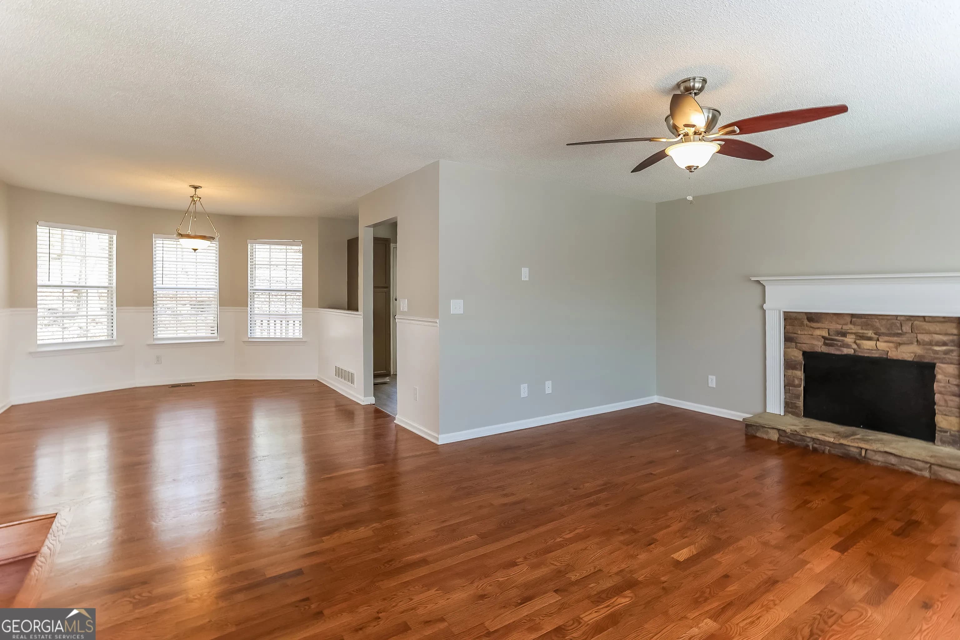 213 Lost Lake Way — photo 5 of 17