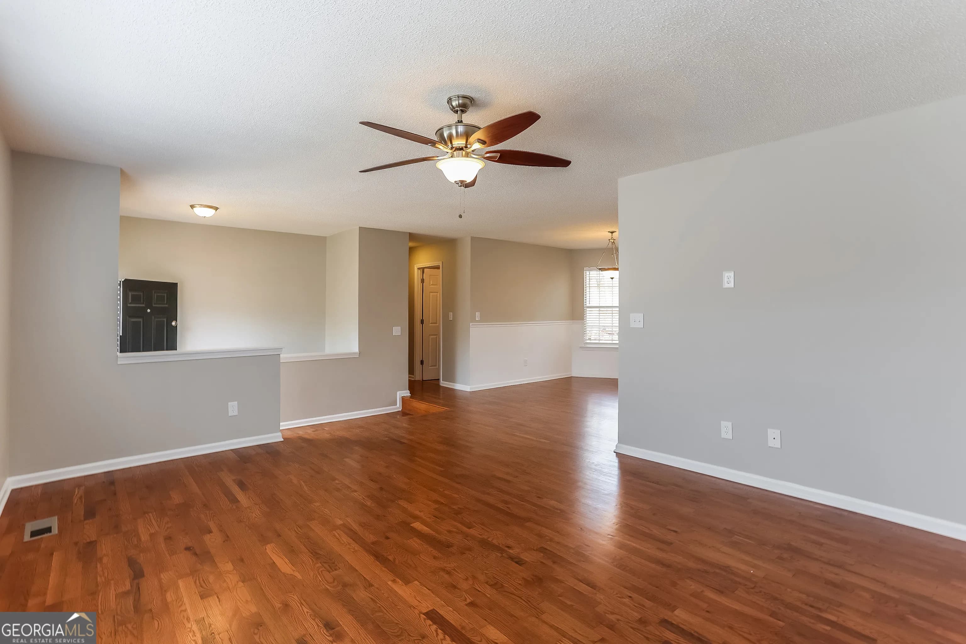 213 Lost Lake Way — photo 4 of 17