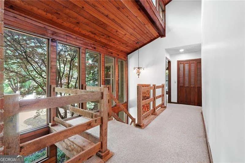 5441 S Lake Dr — photo 7 of 31