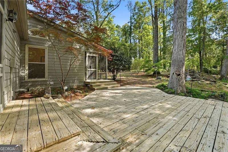 5441 S Lake Dr — photo 18 of 31