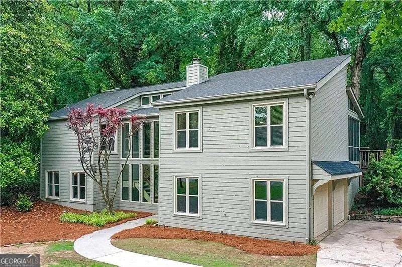 5441 S Lake Dr — photo 2 of 31