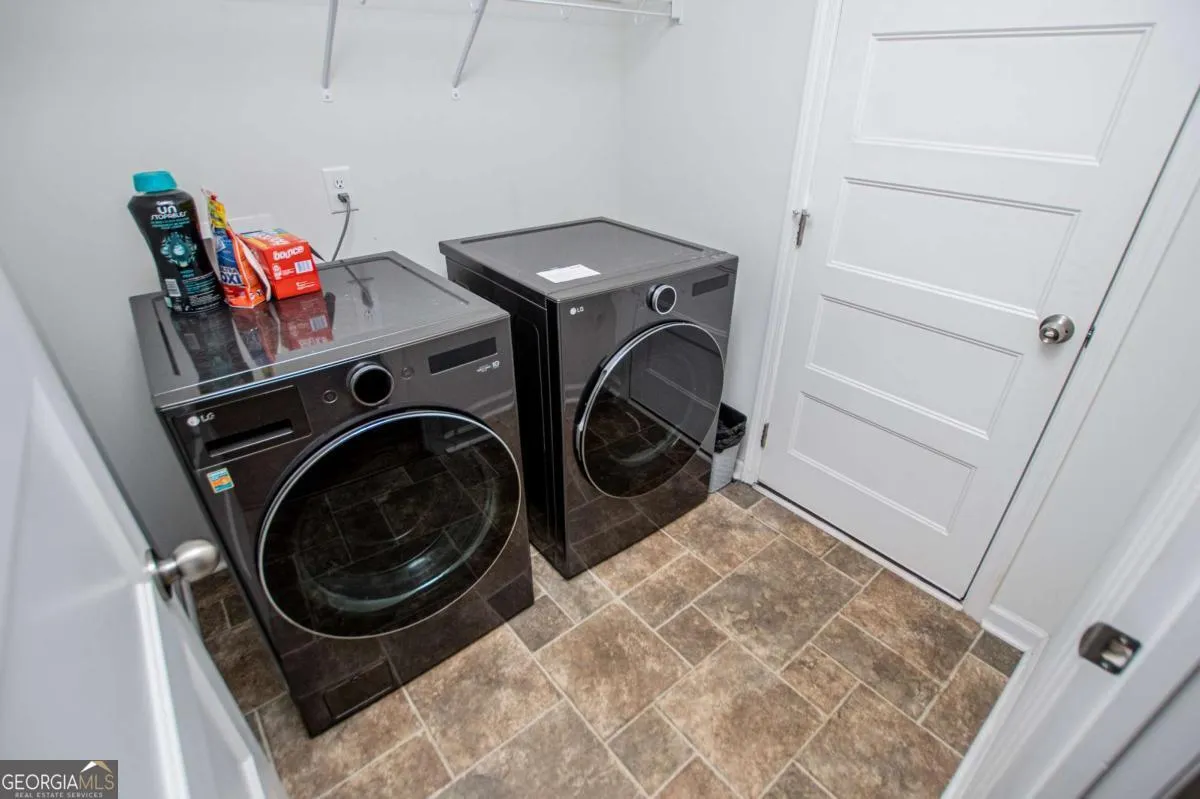 143 Springwood Dr — photo 4 of 34