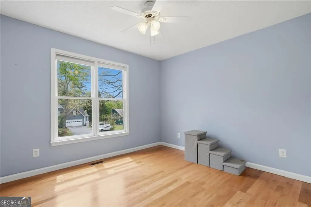 102 Cypress Dr — photo 17 of 40