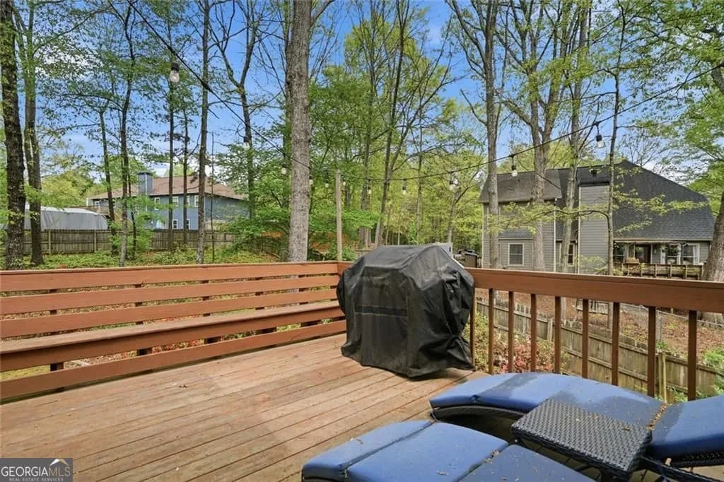 102 Cypress Dr — photo 25 of 40