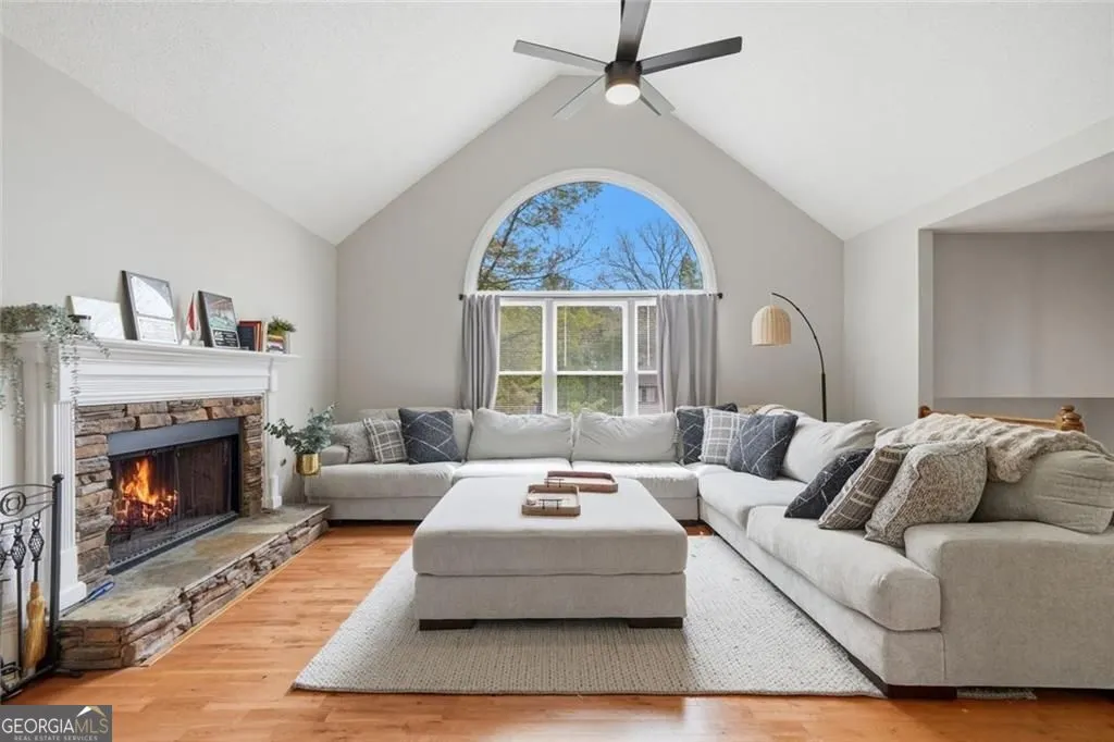 102 Cypress Dr — photo 40 of 40