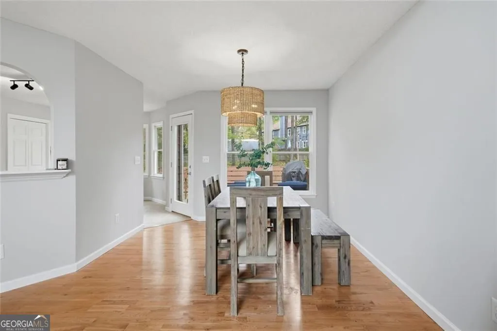 102 Cypress Dr — photo 5 of 40