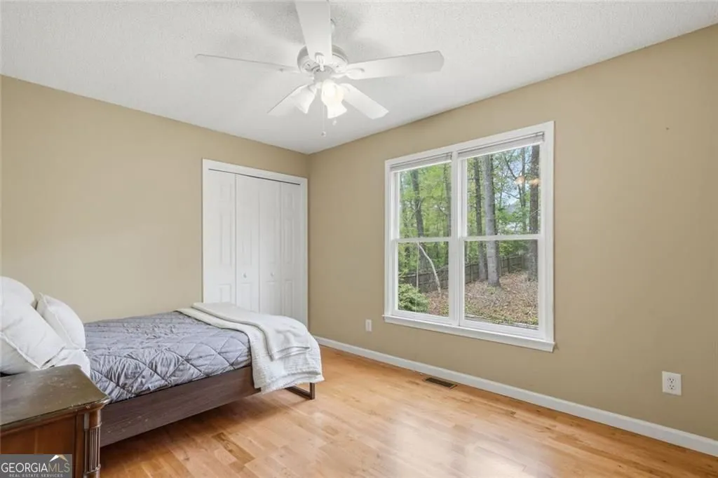 102 Cypress Dr — photo 20 of 40