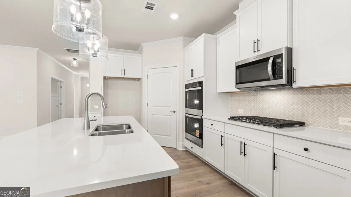 86 Lakeview Pt — photo 5 of 35