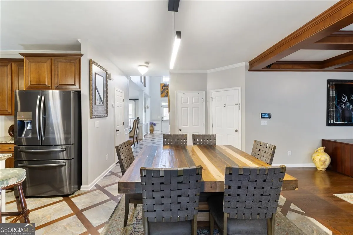 9122 Loxford St — photo 10 of 50