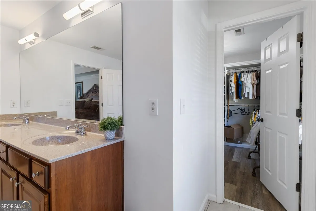 9122 Loxford St — photo 26 of 50