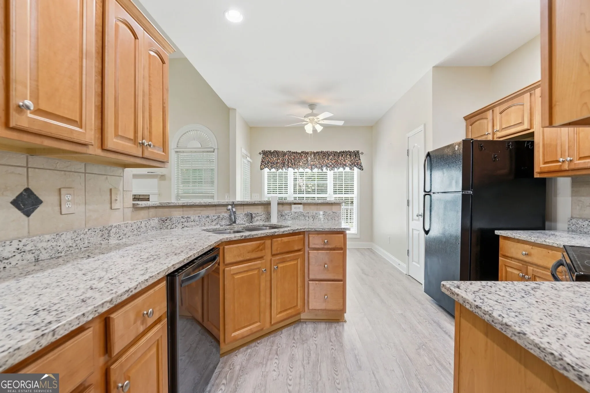 404 Vineyard Dr — photo 15 of 58
