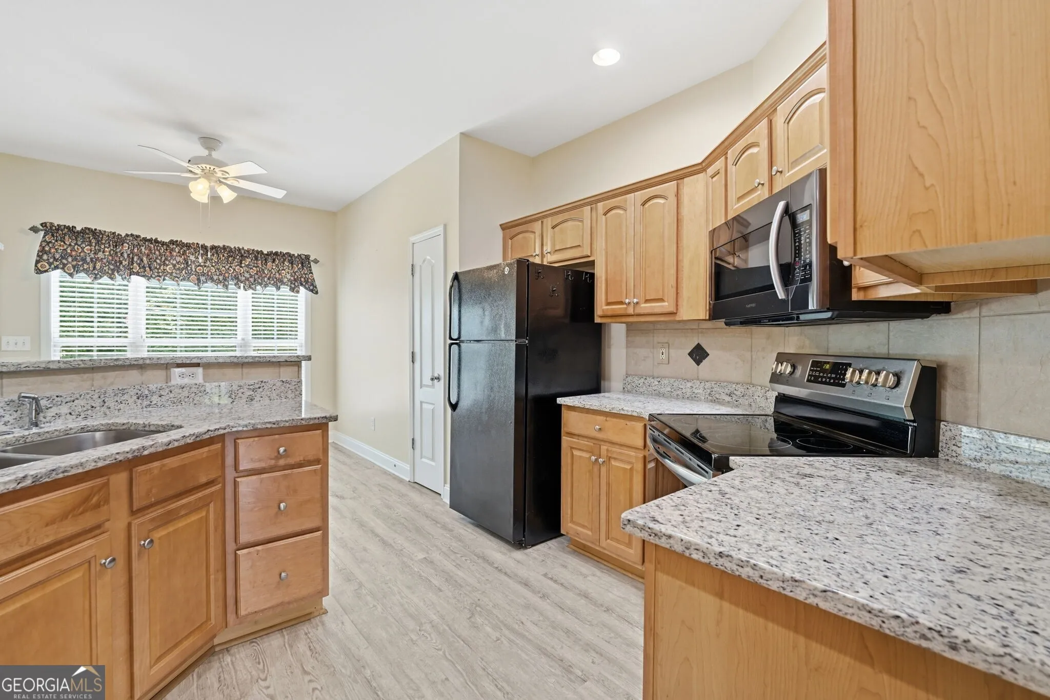 404 Vineyard Dr — photo 16 of 58
