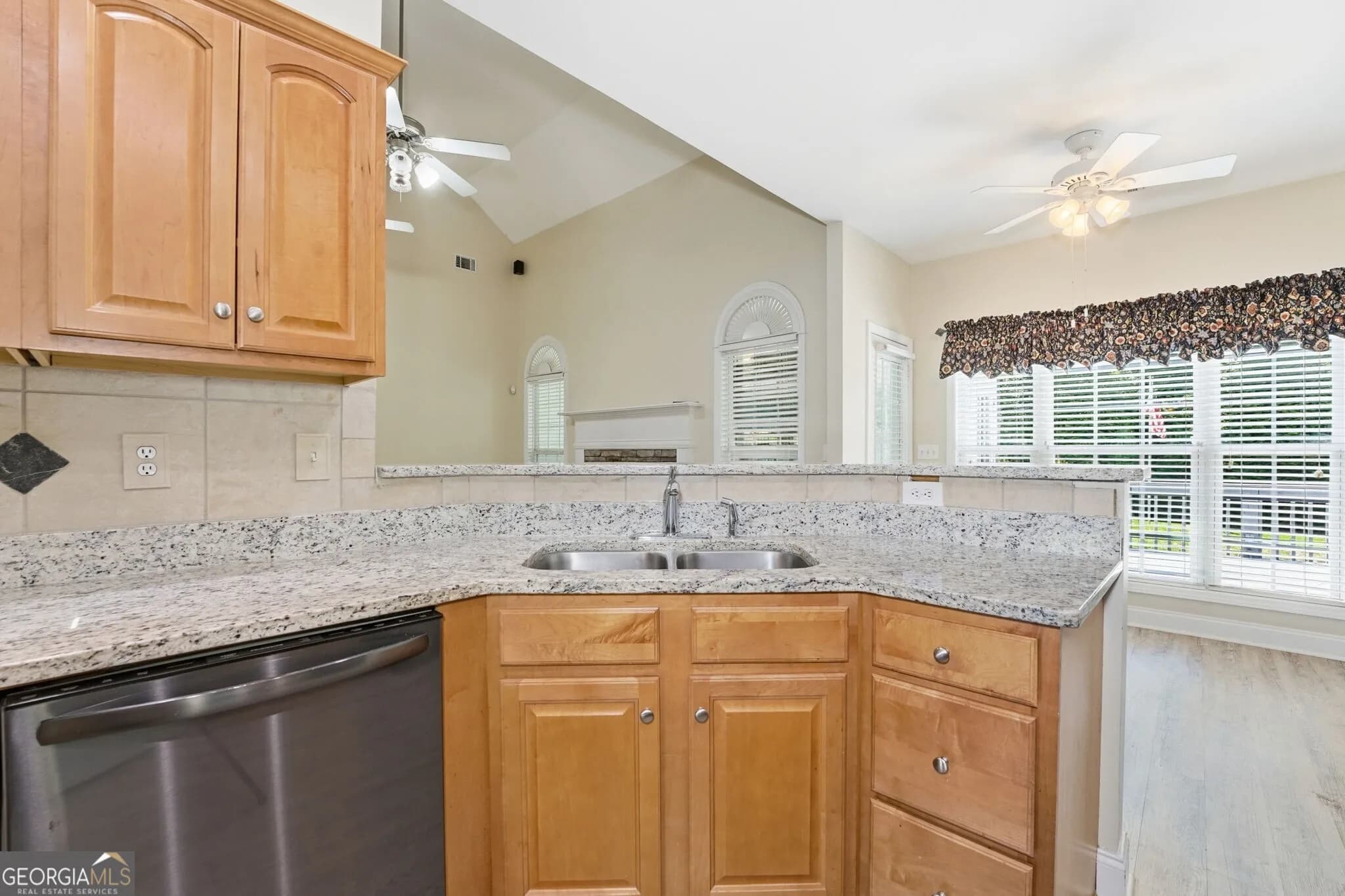 404 Vineyard Dr — photo 17 of 58