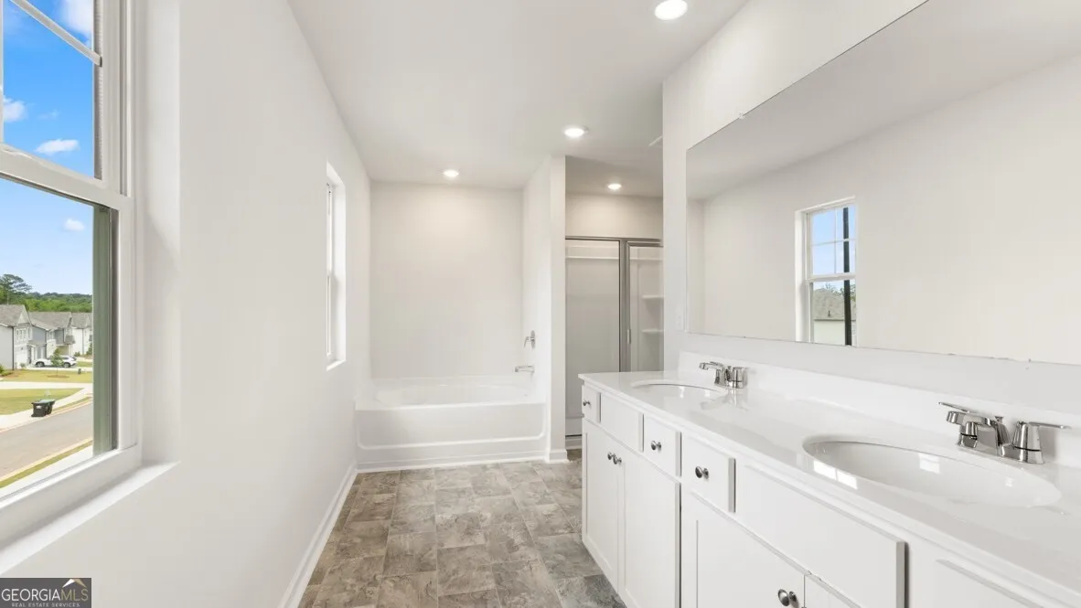 206 Thompson Ridge Ln — photo 12 of 35