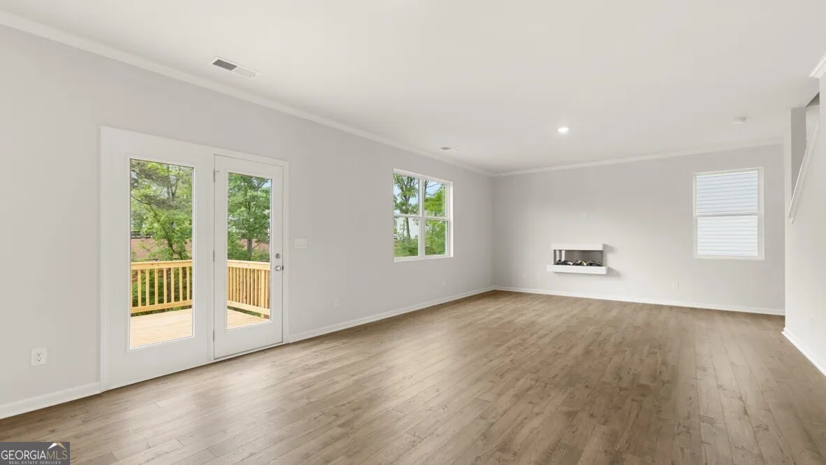 206 Thompson Ridge Ln — photo 5 of 35