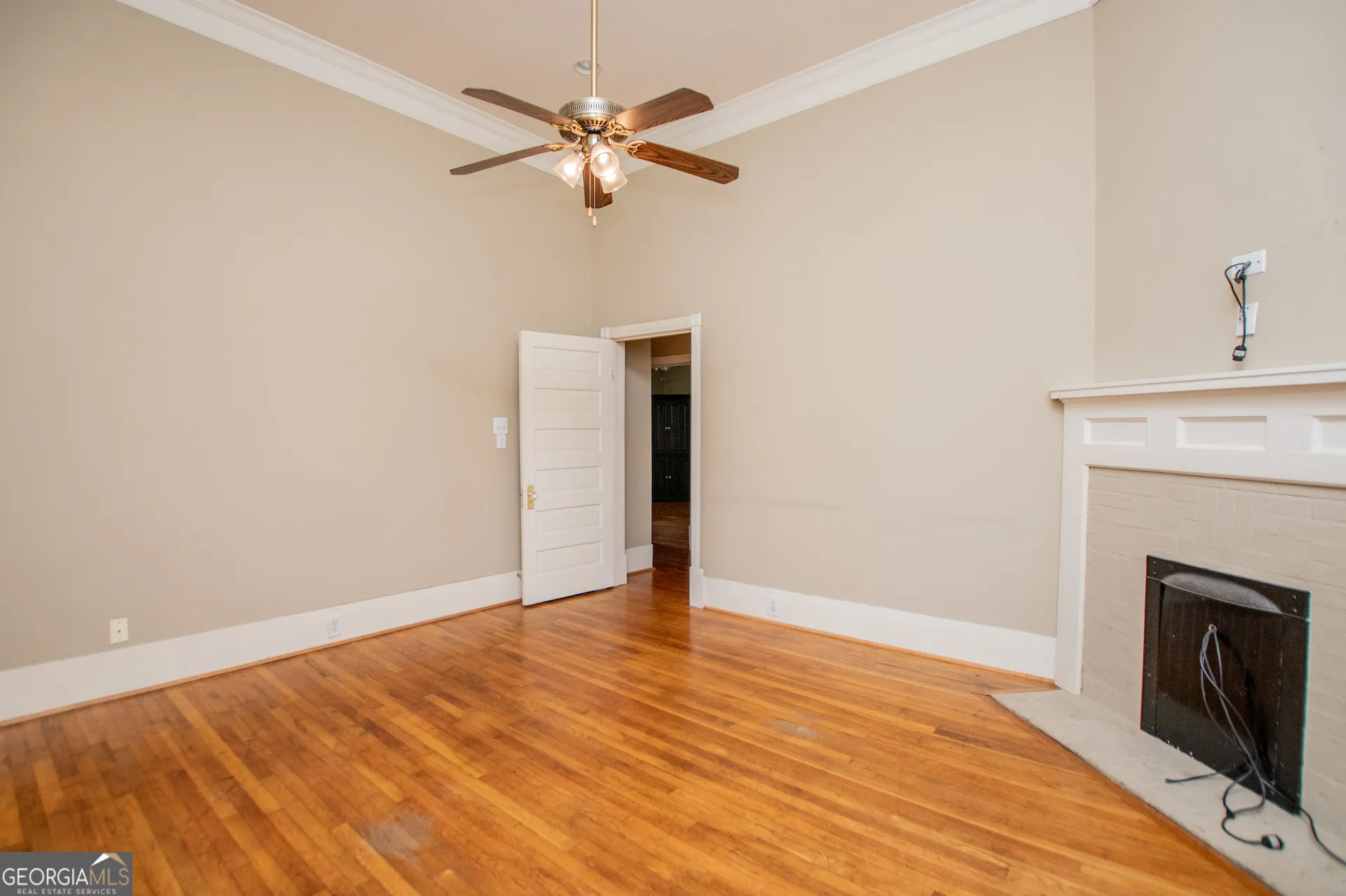416 W Montgomery St — photo 5 of 63