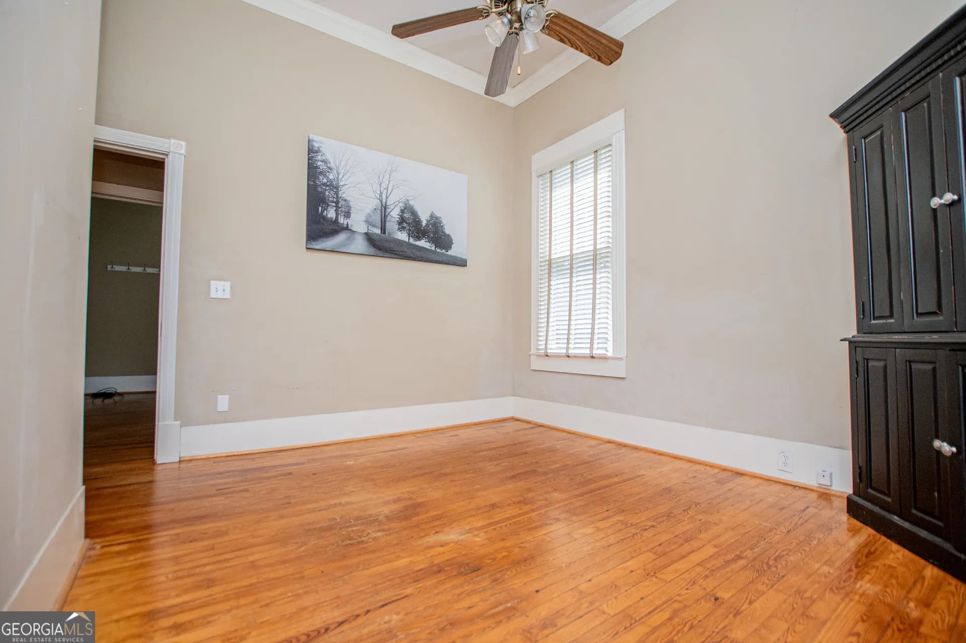 416 W Montgomery St — photo 9 of 63