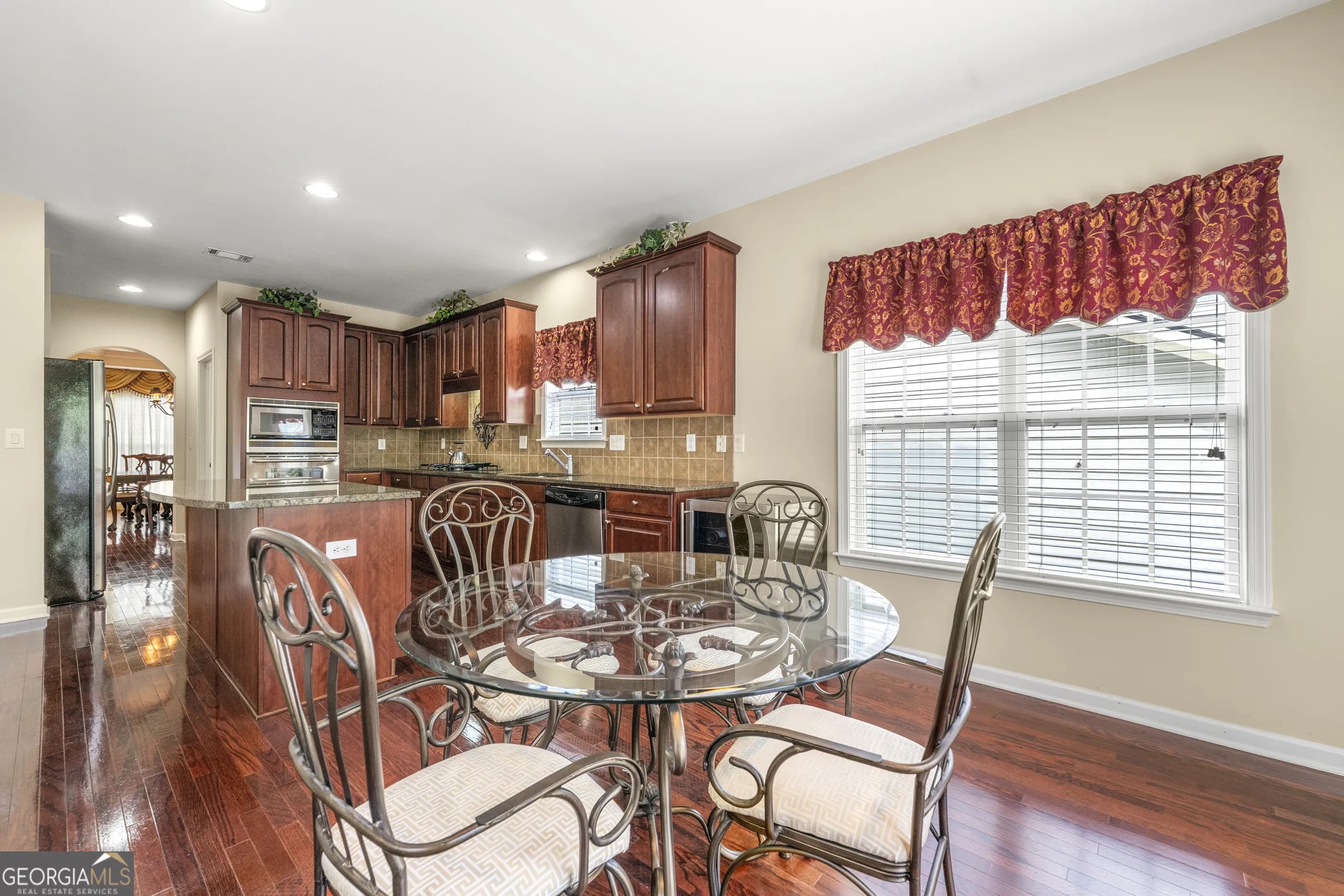 7621 Forest Glen Way — photo 35 of 36