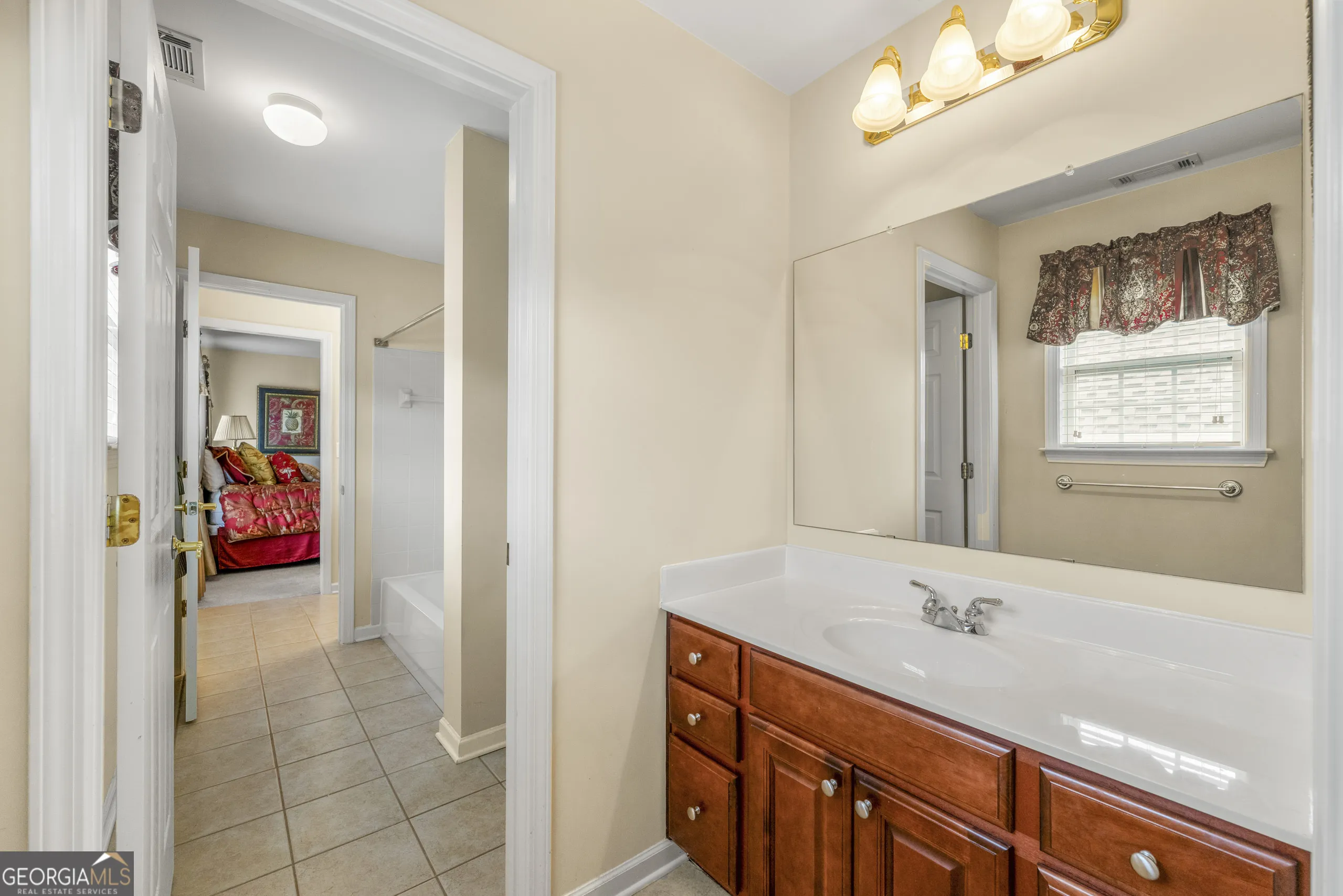 7621 Forest Glen Way — photo 12 of 36